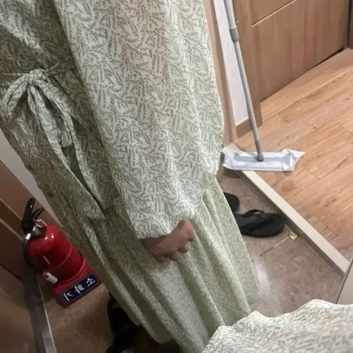 [BUNJANG] Spring Floral Pattern Dress with Underskirt / 플라워 패턴 봄 원피스 (속치마 있음)