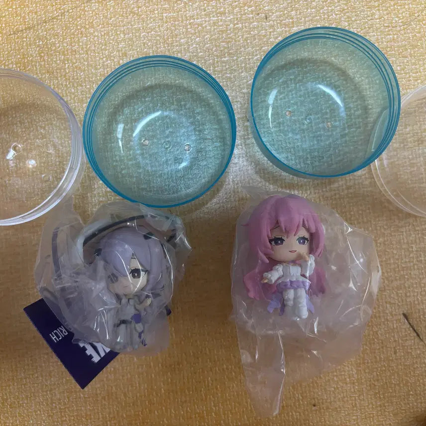 [BUNJANG] Nikke Bushiroad Gacha Figure Bundle Set / [미개봉] 니케 부시로드 가챠 피규어 홍련A, 도로시 B 일괄