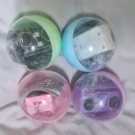 [SOLD OUT] [일괄 판매] 레트로 카세트 테이프 녹음기 가챠 피규어 키링