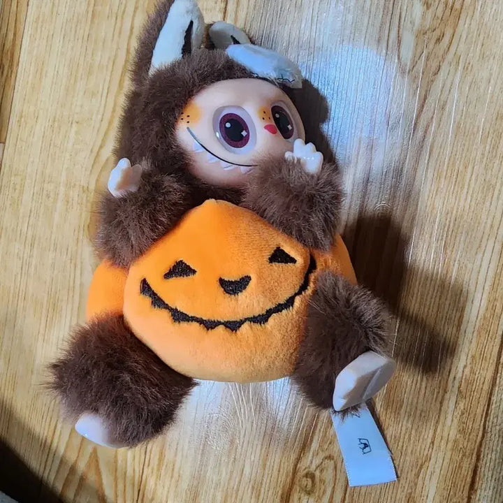 [BUNJANG] Pop Mart Labubu Pumpkin Halloween Figure / 팝마트 호박 라부부 할로윈 개봉양품