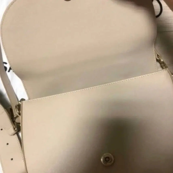[BUNJANG] St. Scott Crossbody Bag / 세인트스코트 크로스백 아이보리 (실사있음)