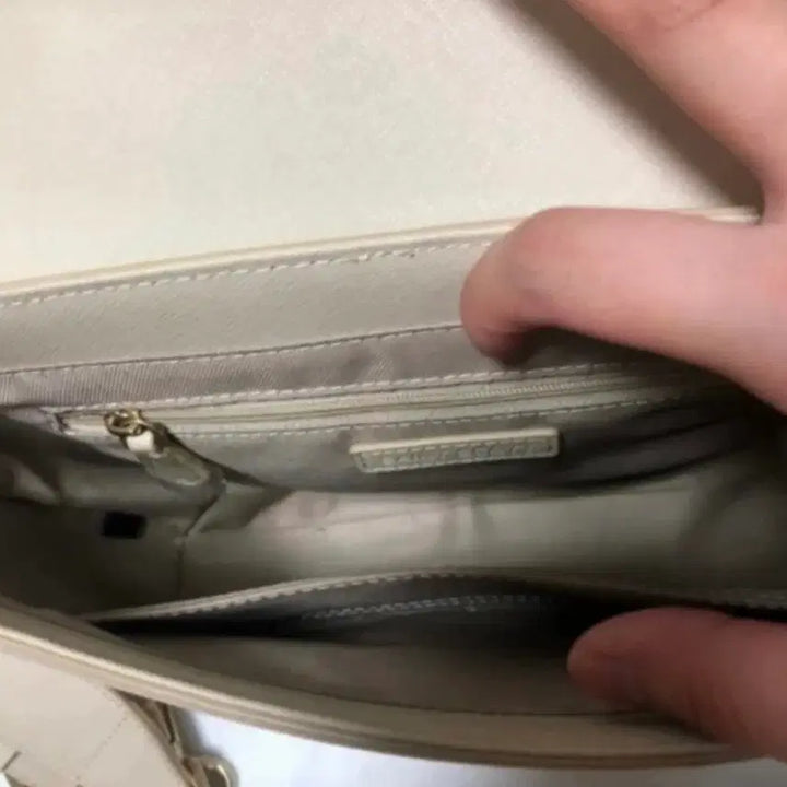 [BUNJANG] St. Scott Crossbody Bag / 세인트스코트 크로스백 아이보리 (실사있음)