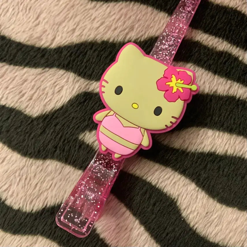 [BUNJANG] Sanrio Hello Kitty Long Hair Clip / 산리오 헬로키티 마스코트 롱 헤어클립 갸루템 태닝키티