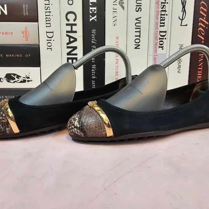 [BUNJANG] Tory Burch Women's Flat Shoes (Size 235) / 토리버치 여성 단화 플랫슈즈 235