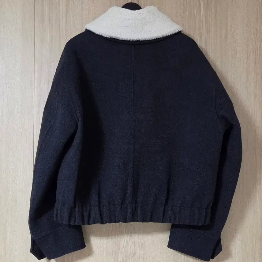 [BUNJANG] On&On Wool Collar Detachable Jumper Jacket / (거의새것)온앤온 털카라 탈부착 점퍼자켓 효민 정채연 기은세 패션