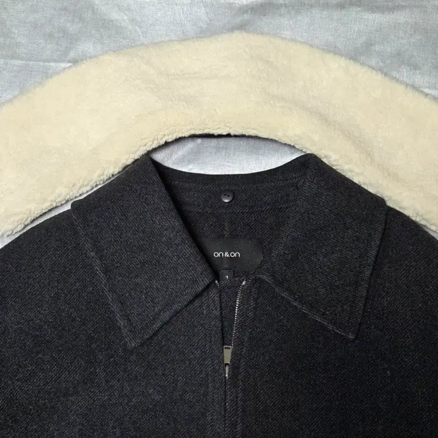 [BUNJANG] On&On Wool Collar Detachable Jumper Jacket / (거의새것)온앤온 털카라 탈부착 점퍼자켓 효민 정채연 기은세 패션