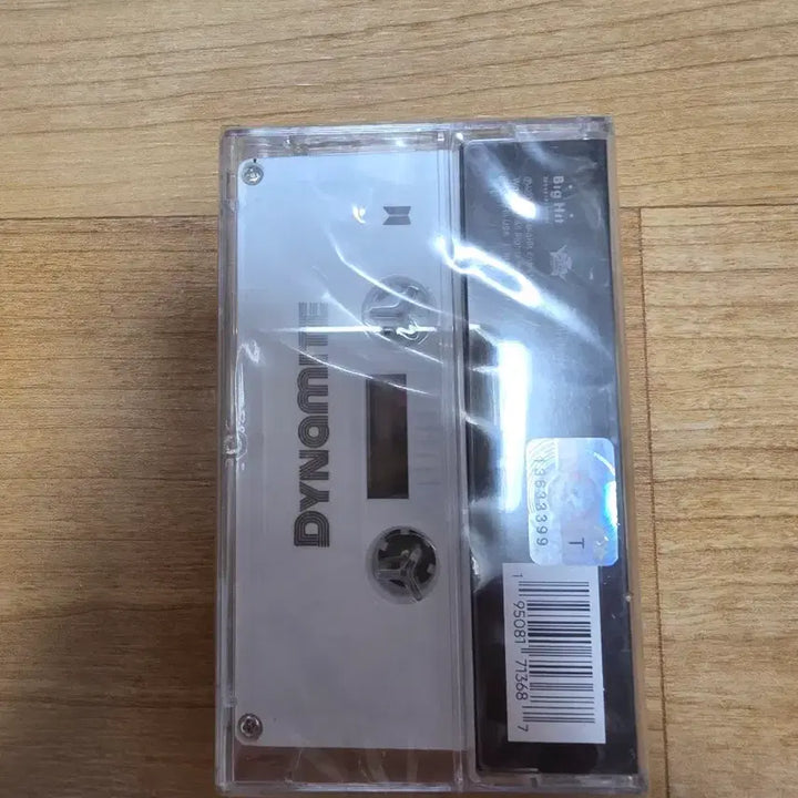 방탄소년단 Dynamite 다이너마이트  카세트 테이프