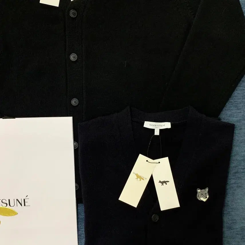 [BUNJANG] Maison Kitsune Bold Fox Head V-Neck Cardigan Sealed / [QR/유럽부티크정품] 메종키츠네 볼드 폭스헤드 브이넥 가디건 미개봉 새