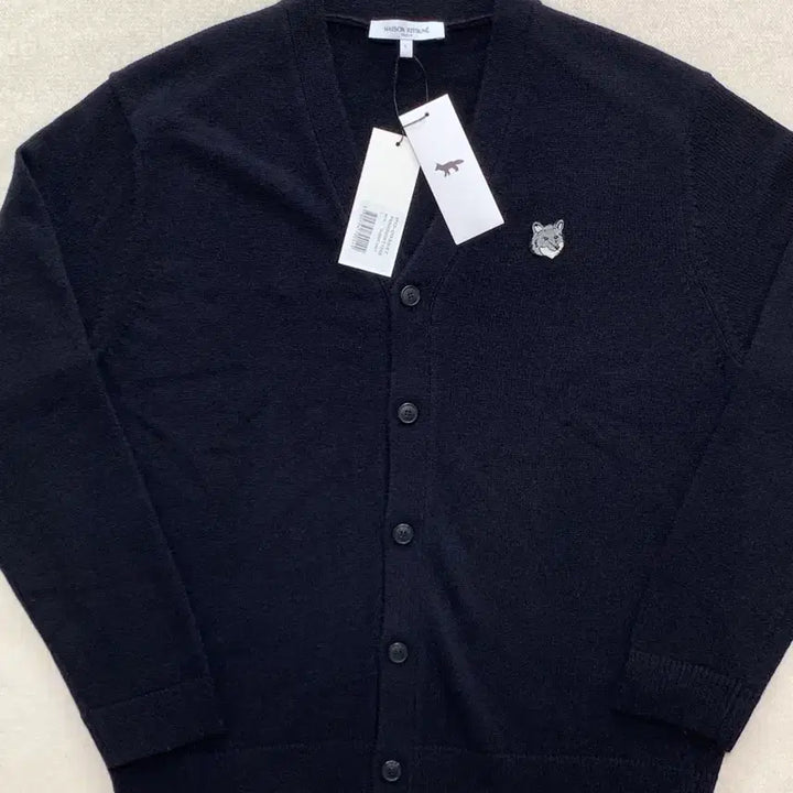 [BUNJANG] Maison Kitsune Bold Fox Head V-Neck Cardigan Sealed / [QR/유럽부티크정품] 메종키츠네 볼드 폭스헤드 브이넥 가디건 미개봉 새