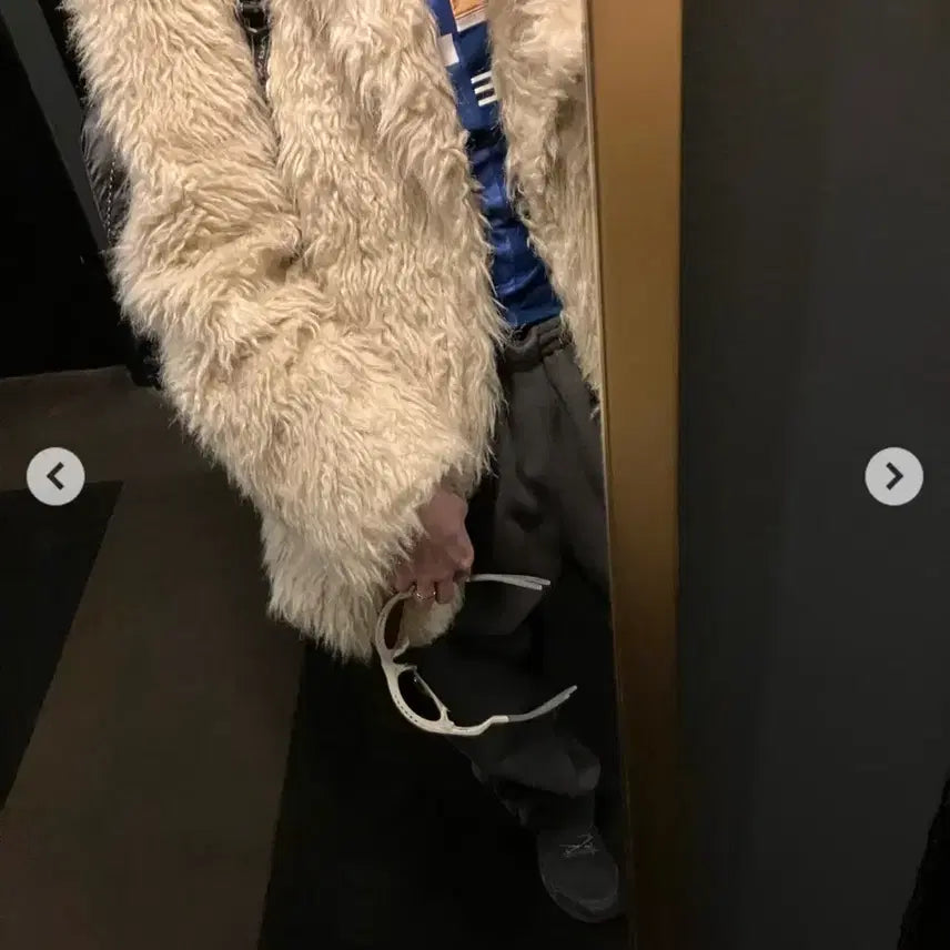[BUNJANG] Akol Faux Fur Jacket / akol 퍼재킷