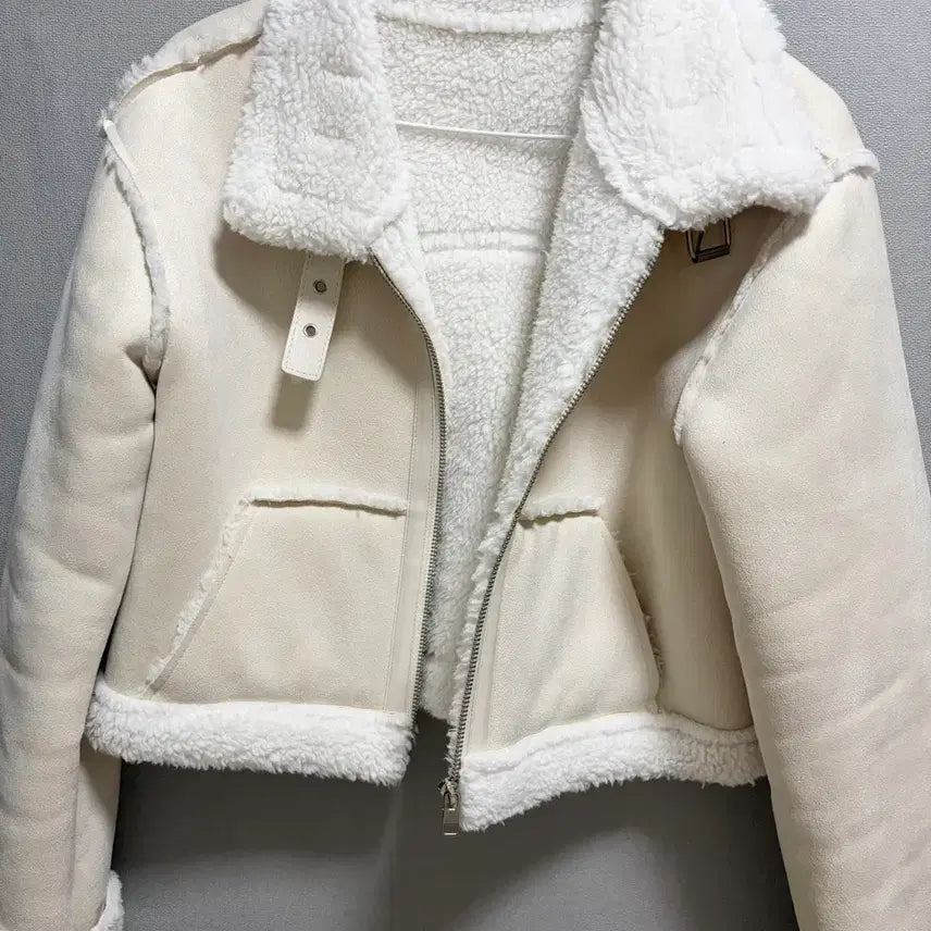 [BUNJANG] Suede Shearling Crop Mouton Ivory / 스웨이드 양털 크롭 무스탕 아이보리