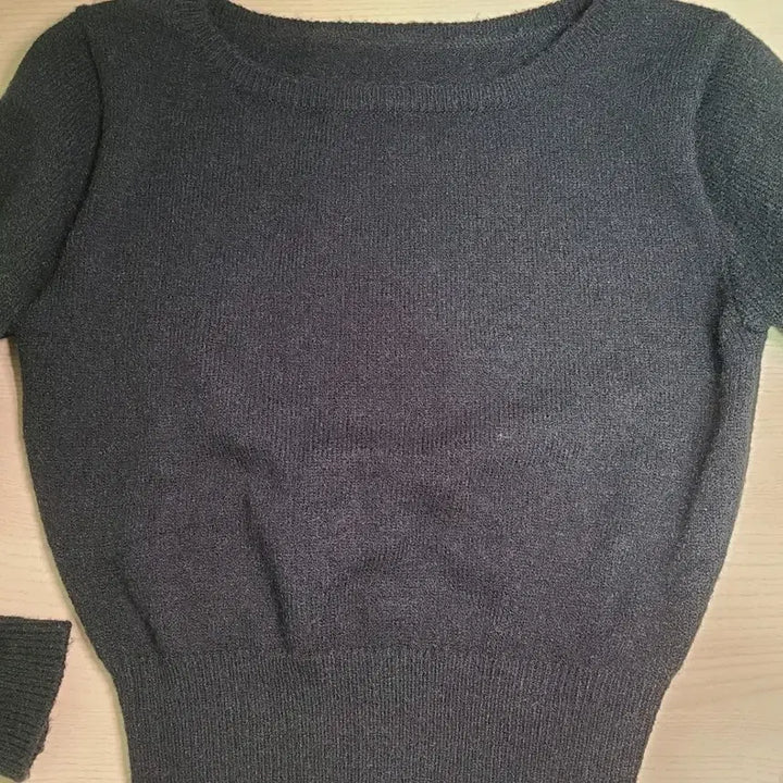 [BUNJANG] Black Manic Basic Boat Neck Crop Knit Top / 블랙 매니크 컬슨 베이직 보트넥 크롭 니트 상의