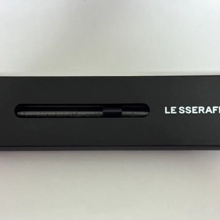 [BUNJANG] LE SSERAFIM FEARLESS Light Stick / 르세라핌 피어레스 데뷔 쇼케이스 스틱 응원봉