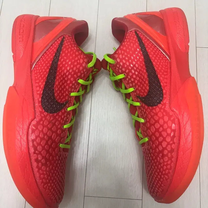 [BUNJANG] Kobe 6 Grinch Shoes (Size 285) / 코비6 리버스 그린치 285