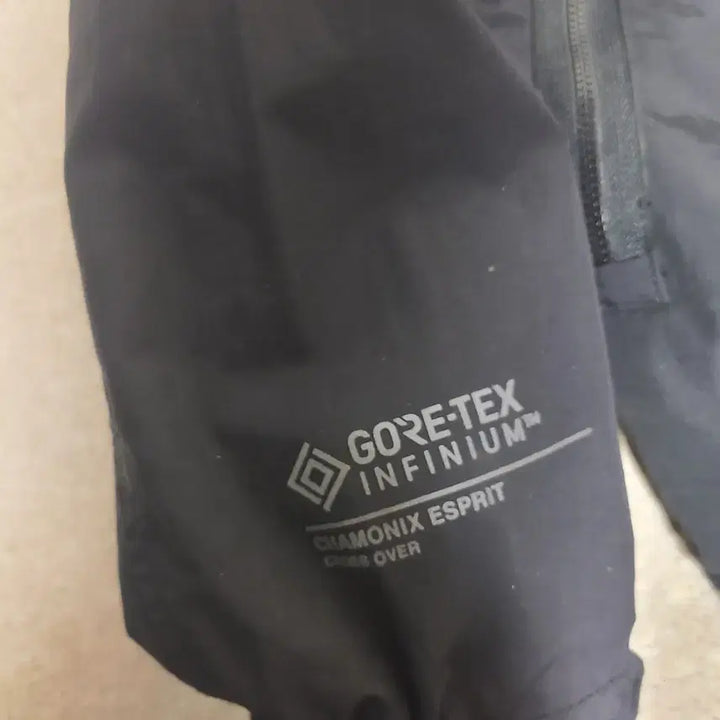 [BUNJANG] Aider Men's Gore-Tex Jacket / 아이더 남성 고어텍스 점퍼