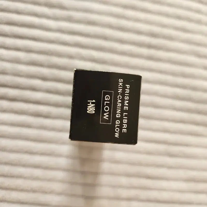 [BUNJANG] Givenchy Prisme Libre Glow Foundation / 지방시 프리즘 리브르 글로우 파데 [가격내림]