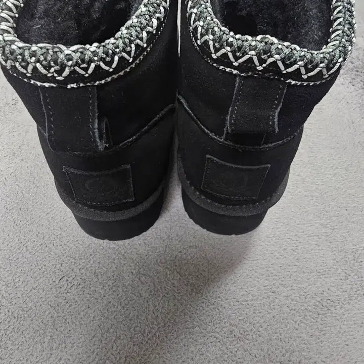 [BUNJANG] Benetton Platform UGG Boots / 베네통 키높이 어그부츠