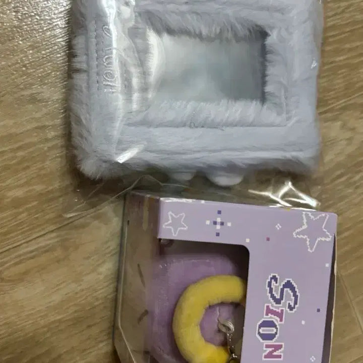 [BUNJANG] NCT WISH MD Photocard Holder &amp; Wing Keychain / 엔시티위시 일투 엠디 포카홀더 날개 키링