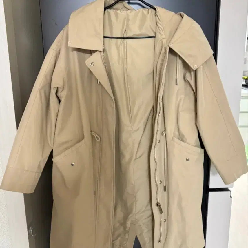 [BUNJANG] Beige Hooded Trench Coat / 베이지색 후드 트렌치 코트 야상