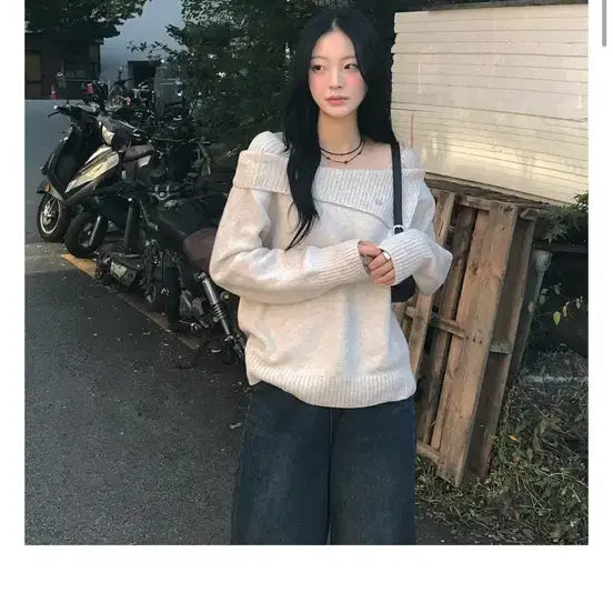 [BUNJANG] Off-Shoulder Knit Sweater - Ivory / 오프숄더 니트 스웨터 아이보리