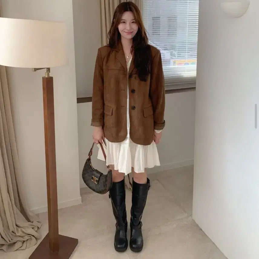 [BUNJANG] Raduna Bicycni Brown Suede Jacket / 스웨이드 브라운 자켓라두나 바이씨니 하나언니 강자매리본타이황언니드오브