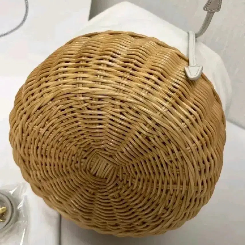 [BUNJANG] Prada Rafia Bucket Bag White + Strap / 프라다 라피아 버킷백 화이트 + 스트랩