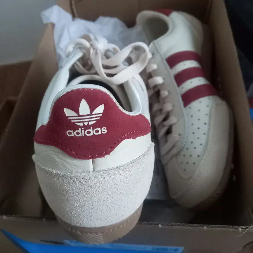 [BUNJANG] Adidas Japan Cream White Ruby 245 Sneakers / 아디다스 재팬 크림화이트 루비 245