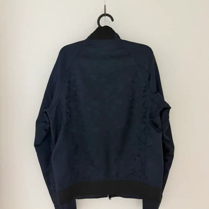 [SOLD OUT] 띠어리 시티 봄버 바람막이 자켓 xs