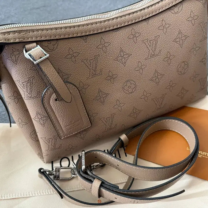 [BUNJANG] Shoulder/Cross Bag / 숄더 겸 크로스 백