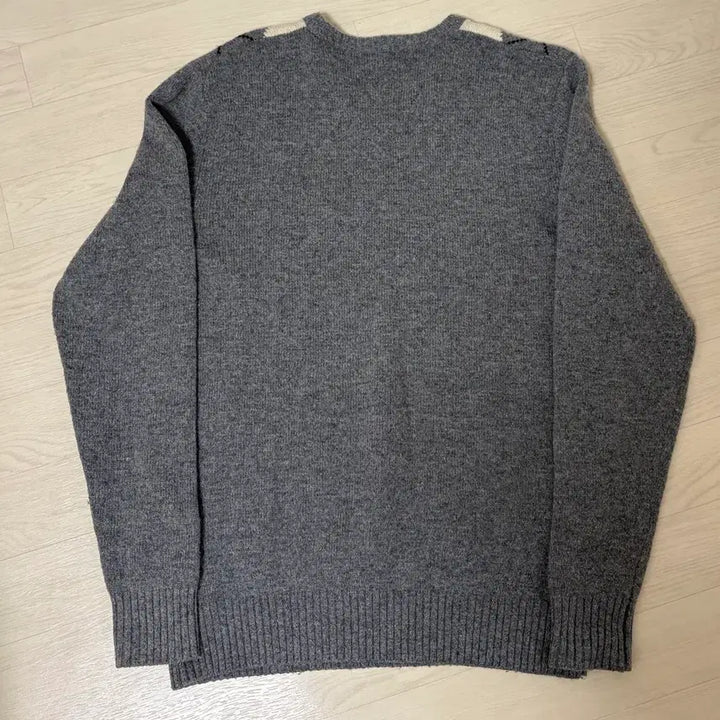 [BUNJANG] Argyle V-neck Knit Sweater / 아가일 브이넥 니트