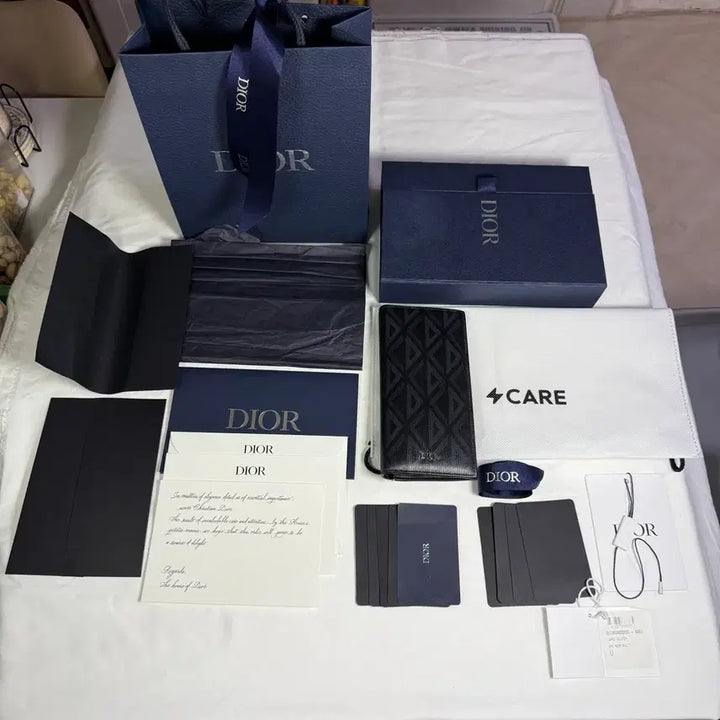 [BUNJANG] Dior CD Diamond Vertical Long Wallet / [22SS,풀구성/단종]디올 CD 다이아몬드 캔버스 버티컬 장지갑 블랙