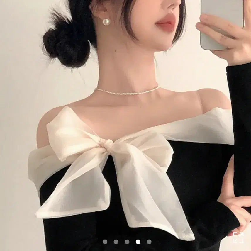 [BUNJANG] Off-Shoulder Ribbon Blouse / 오프숄더 리본 블라우스 긴팔티 오간자리본 쉬폰리본 리본티