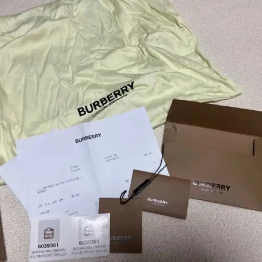 [BUNJANG] Burberry Canvas Mini Pocket Tote Bag / 버버리 캔버스 백 (상태 A++++) 풀박스+쇼핑백+영수증