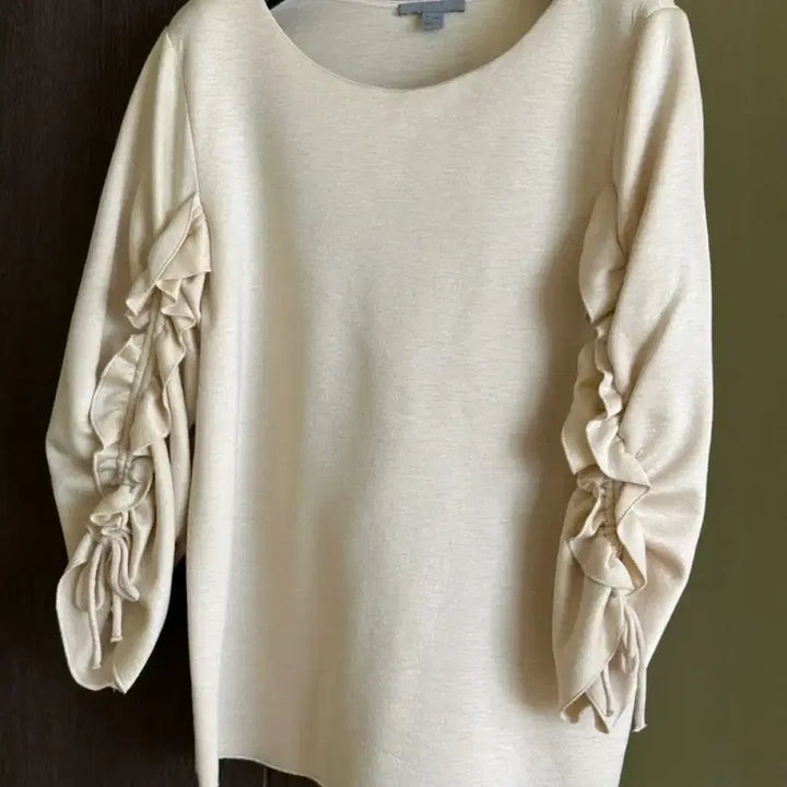 [BUNJANG] COS Frill Blouse XS / COS 프릴 장식 티셔츠 XS