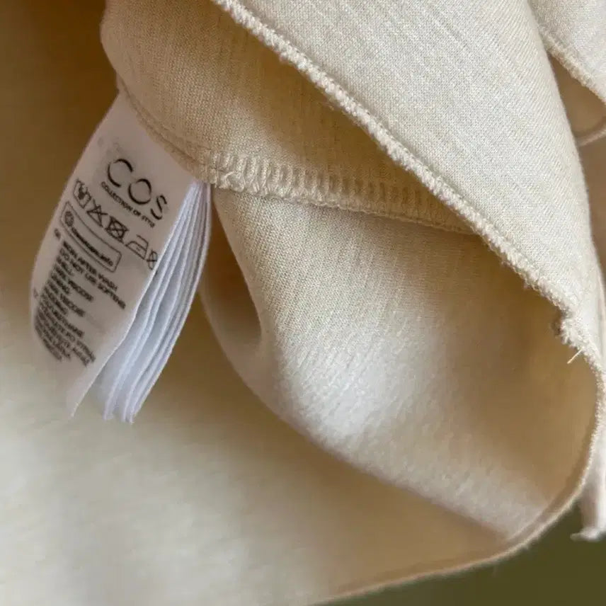 [BUNJANG] COS Frill Blouse XS / COS 프릴 장식 티셔츠 XS