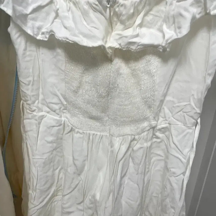 [BUNJANG] PeeVitt Smoke Off-Shoulder Mini Dress / 퍼빗 스모크 오프숄더 원피스