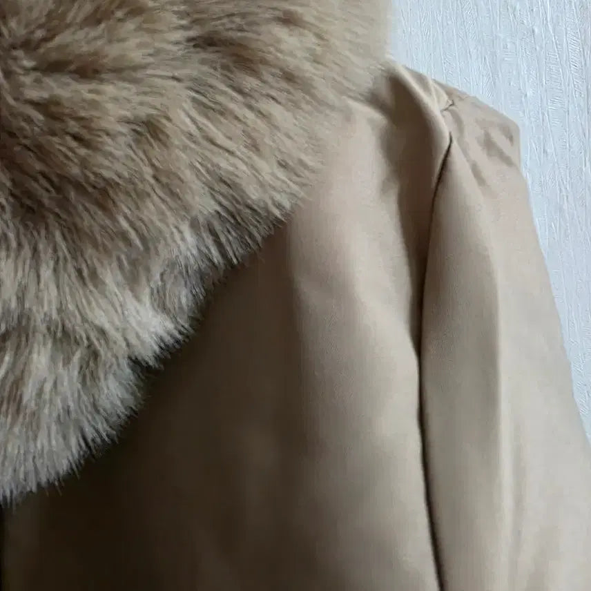 [BUNJANG] Unbranded Beige Hooded Long Padded Coat (55 Recommended) / (새상품)  안쪽 털 진베이지색 후드퍼 롱패딩(55추천)