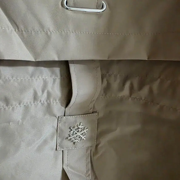 [BUNJANG] Unbranded Beige Hooded Long Padded Coat (55 Recommended) / (새상품)  안쪽 털 진베이지색 후드퍼 롱패딩(55추천)