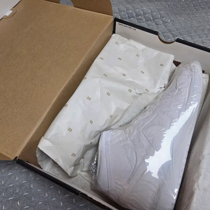 [BUNJANG] Air Jordan 1 Mid All White Sneakers / 에어 조던 1 MID 올 화이트 310mm (새상품)