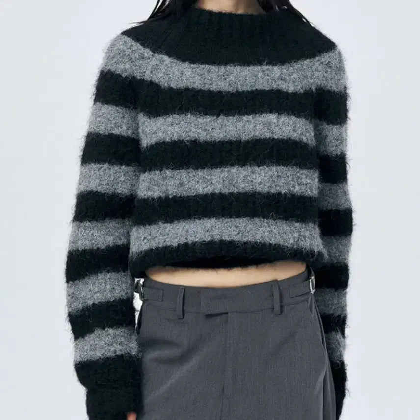 [BUNJANG] Skeem Incising Convertible Shoulder Sweater / 스키즘인듀싱 컨버터블 숄더 스웨터