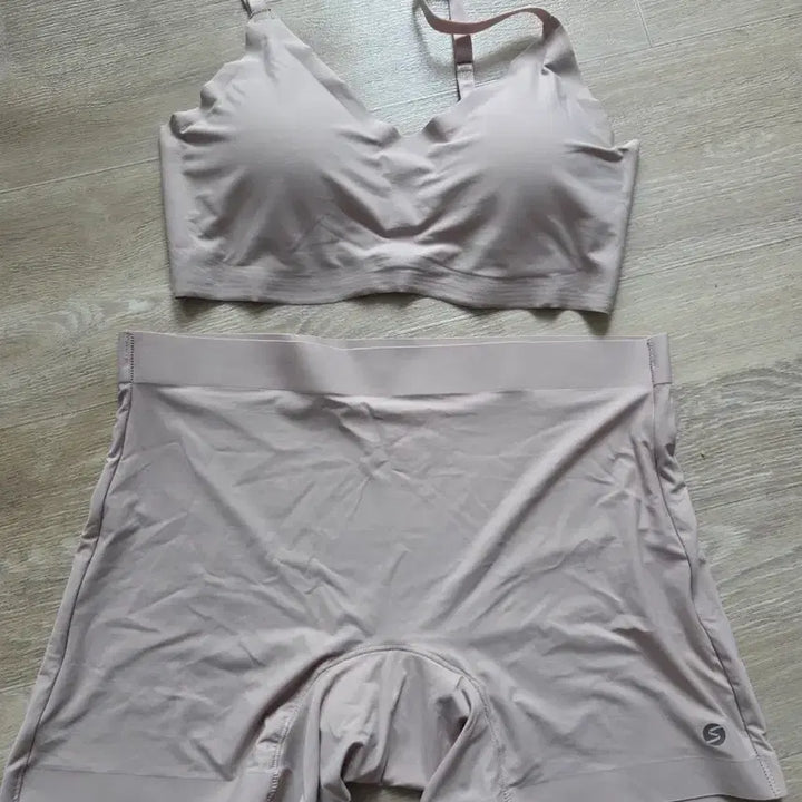 [BUNJANG] Slim9 Comfort Bra and Square Panty Set / 슬림9 편해브라 네모팬티