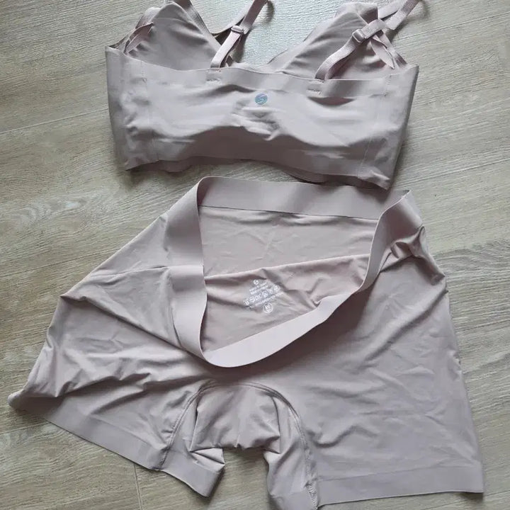 [BUNJANG] Slim9 Comfort Bra and Square Panty Set / 슬림9 편해브라 네모팬티