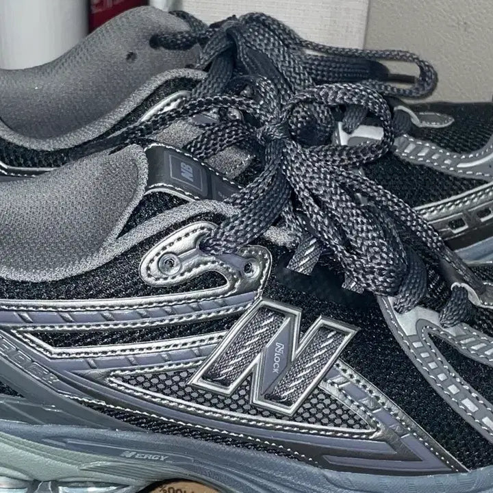 [BUNJANG] New Balance 1906RES Phantom Black Sneakers / 뉴발란스 1906RES 팬텀 블랙