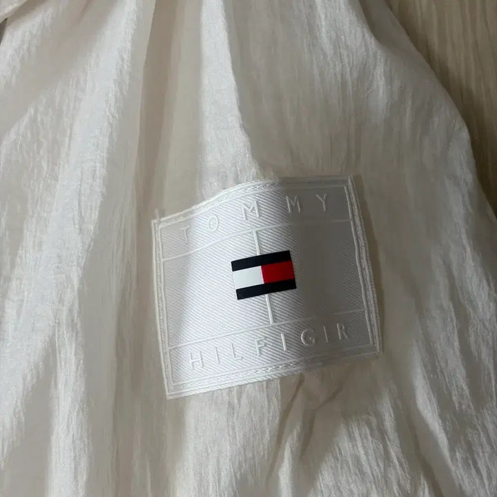 [BUNJANG] Tommy Hilfiger Windbreaker / 타미힐피거 바람막이 (새상품 X)