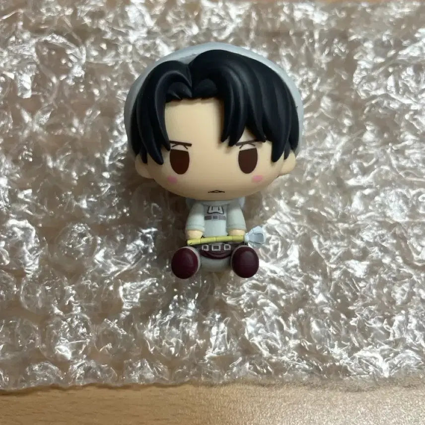 [BUNJANG] Attack on Titan Levi Chokonoko Figure / 진격의거인 히든 리바이 청소리바이 쵸코노코 피규어 초코노코 쿠지 진격거
