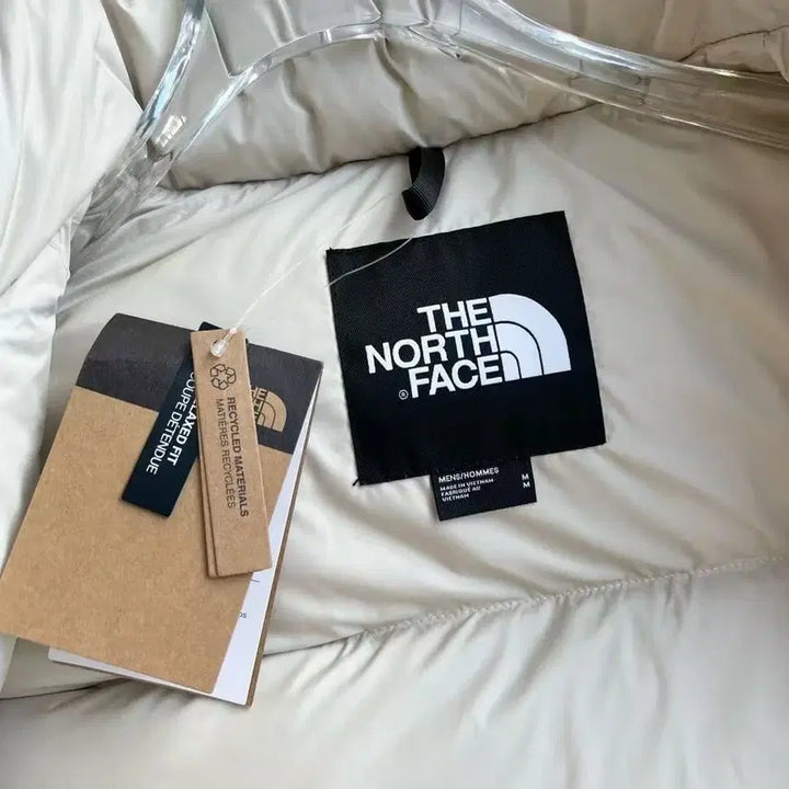 [BUNJANG] Nupste Original Patch White Padded Jacket / 북1996 누프스 오리지널 패치 화이트 패딩