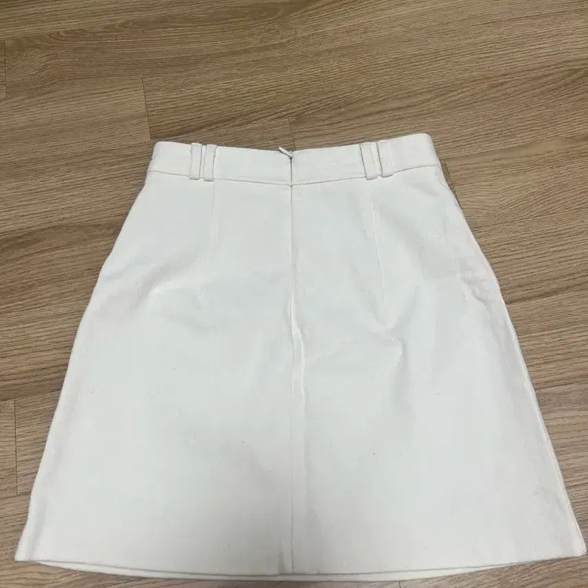 [BUNJANG] Ivory Short Skirt / 숏스커트