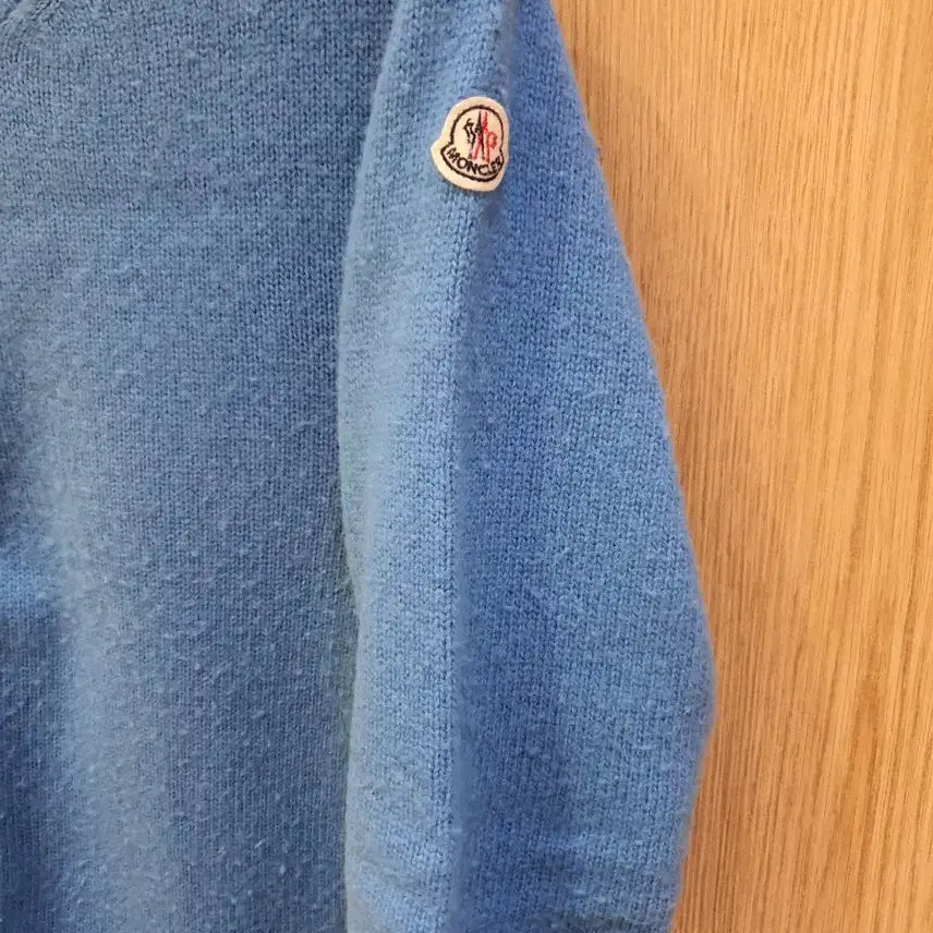 [BUNJANG] Moncler Blue Round Neck Wool Knit / 몽클레어 블루 라운드넥 100%울 니트 판매합니다!