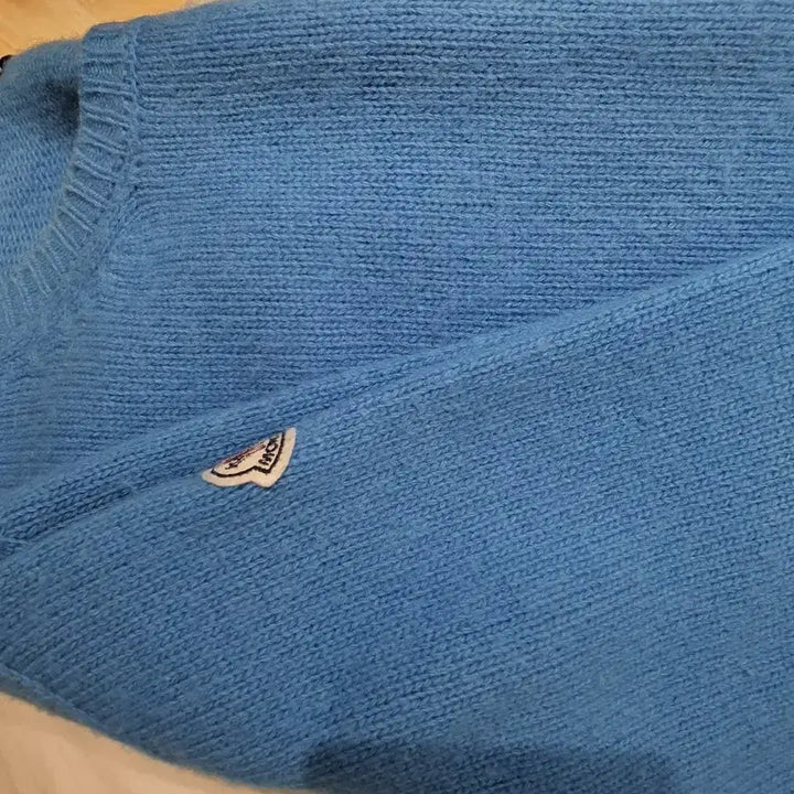 [BUNJANG] Moncler Blue Round Neck Wool Knit / 몽클레어 블루 라운드넥 100%울 니트 판매합니다!
