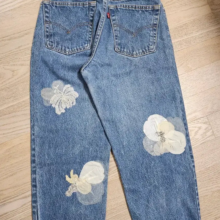 [SOLD OUT] 한섬 톰그레이하운드 자수 데님팬츠